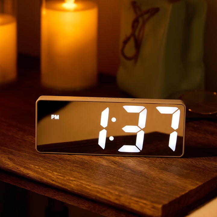 ≤36V USB Powered Digital Alarm Clock with Adjustable Brightness, Temperature Display, Date Feature, Rectangle Arched Crown, Plastic Material