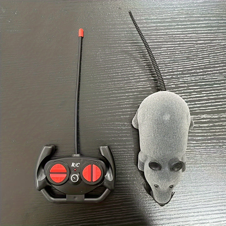 Remote-Controlled Squeaky Mouse Toy for Cats & Dogs - Durable Plastic, Ideal for Small Breeds (Batteries Not Included)