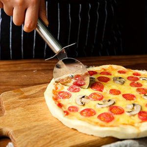 Effortlessly Roll Out Perfect Pizza with this Stainless Steel Pizza Wheel Knife Kitchen Accessories