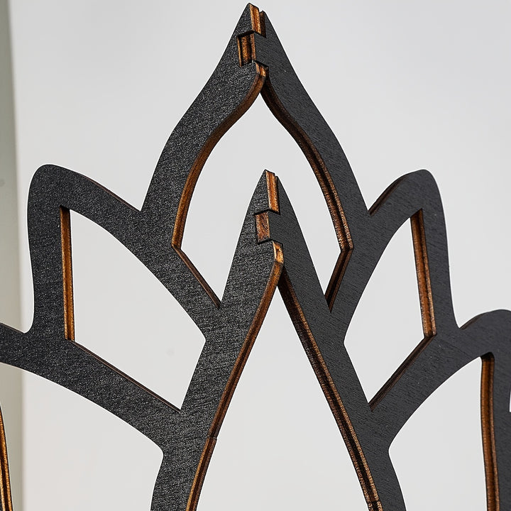 1pc Elegant Floating Wooden Lotus Shape Display Shelf - Adds Aesthetic Touch to Any Room with Ample Storage for Plants, Flowers, Toys, Scented Candles, and More - Perfect for Hallway, Bedroom, Home, Christmas Decor, Wall Deco