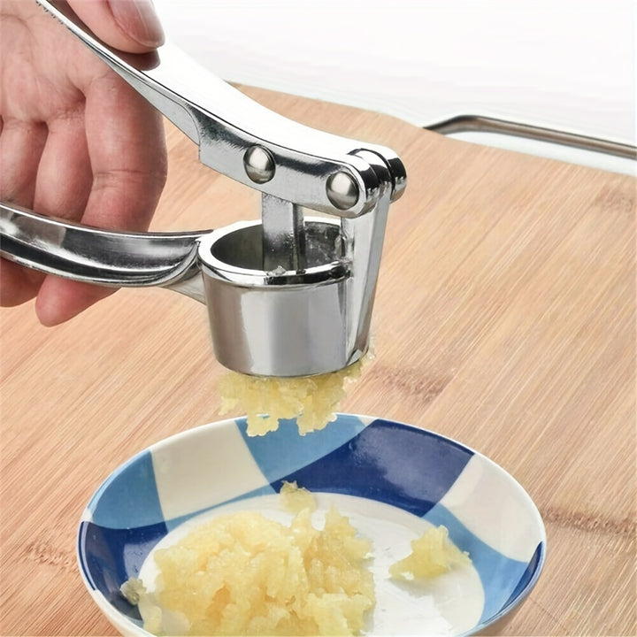 1 Piece Metal Garlic Press, Manually Handheld Crusher for Ginger, Kitchen Tools and Accessories