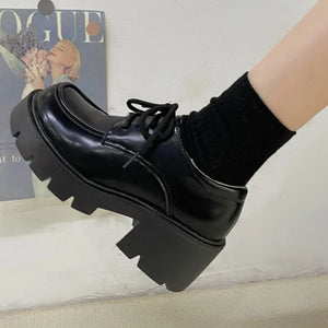 Scarpe uniformi Scarpe piccole in pelle Ragazza britannica femminile Scarpe Mary Jane retrò nere selvagge giapponesi Scarpe con plateau Lolita Tacco basso