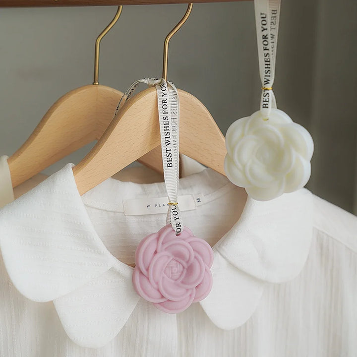 Beautiful White Flower Hanging Air Freshener Perfume, Lasting Solid Fragrance, Aromatherapy Wax Piece, Wedding Gifts