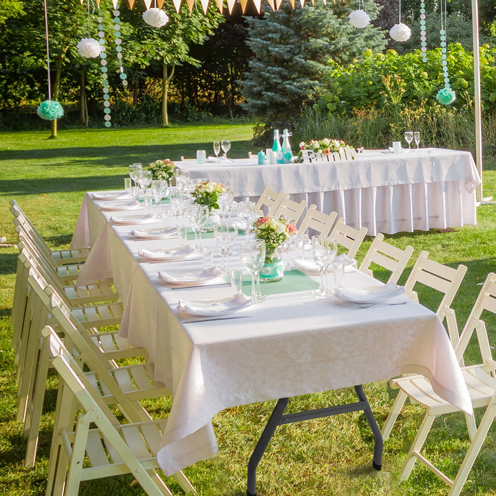 Table pliante en plastique 4ft/6ft, table à manger portable intérieure extérieure avec poignée de transport, verrous - Blanc