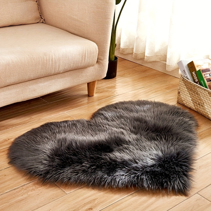 Heart Shaped Fluffy Shaggy Faux Fur Rug - 1pc Plush Carpet for Living Room Bedroom Sofa - 50*60cm/19.68*23.62in Area Mat